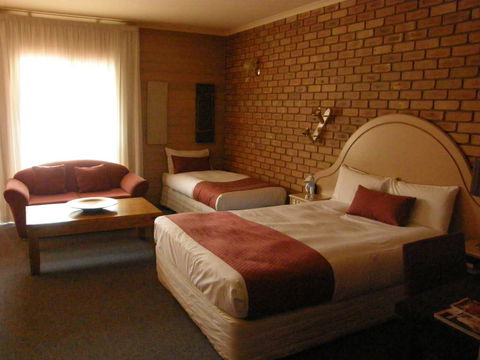 Quality Inn Colonial - Accommodation QLD 2