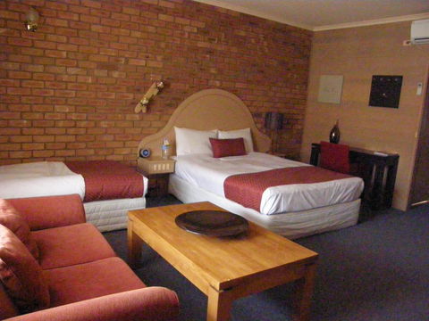 Quality Inn Colonial - Accommodation QLD 3