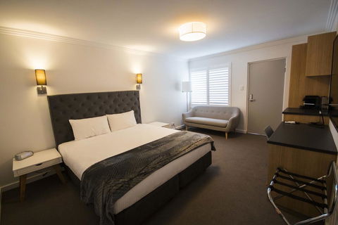 Quays Hotel - Accommodation QLD 0