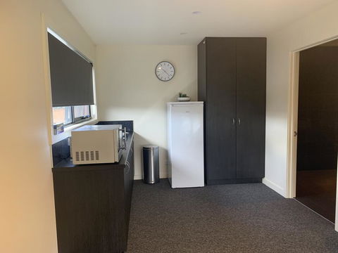 Queens Arms Hotel - Accommodation QLD 3