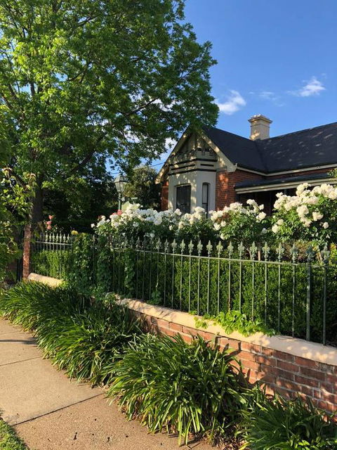 QUILTY HOUSE (Formerly Beethovens) - Accommodation QLD 3