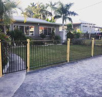 QUIRKY QUEENSLANDER 6 BEDROOM HOME - Accommodation QLD