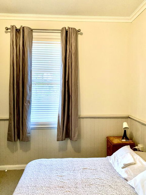 Railway Heritage Home - Accommodation QLD 2