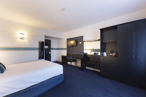 Ramada Diplomat Canberra - Accommodation QLD 2