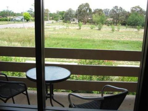 Red Cedars Motel - Accommodation QLD 3