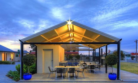 Red Earth Motel - Accommodation QLD 0