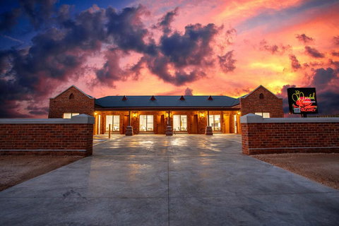 Red Waratah Accommodation - Accommodation QLD 1