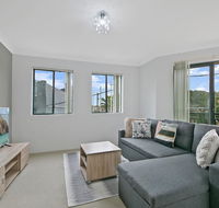 REDFERN 3 BEDROOM APARTMENT FREE PARKING WALK TO CENTRAL STATION NRE187 - Accommodation QLD