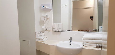 Reef Palms - Accommodation QLD 2