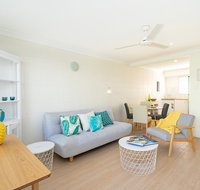 Relaxed Beachside Experience on the Coast - Accommodation QLD