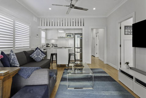 Relaxed Clovelly Beach Home - Parking - Cloey6 - Accommodation QLD 3