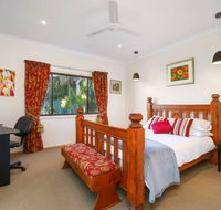 Relaxing Queen Sized Room With En-Suite - Accommodation QLD