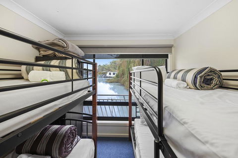 Renmark River Villas And Boats & Bedzzz - Accommodation QLD 3