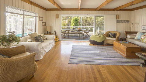 Rennies Retreat-Bushland & Ocean Views - Accommodation QLD 0
