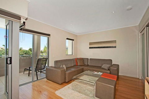 RESORT & SPA KINGSCLIFF 5212/13 - Accommodation QLD 3