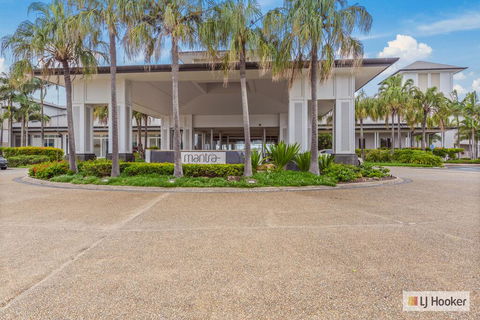 RESORT ON THE BEACH 1219/20 - Accommodation QLD 1