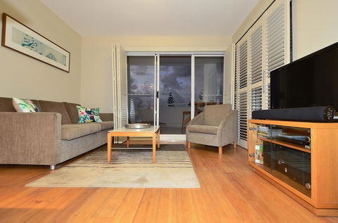 RESORT ON THE BEACH 2214/2215 - Accommodation QLD 2
