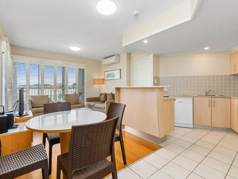 RESORT ON THE BEACH 7225 Dual Room - Accommodation QLD 0