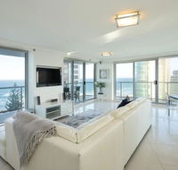 Resort Style Beach Apartment - Surfers Paradise - Accommodation QLD