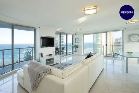 Resort Style Beach Apartment - Surfers Paradise - Accommodation QLD 0