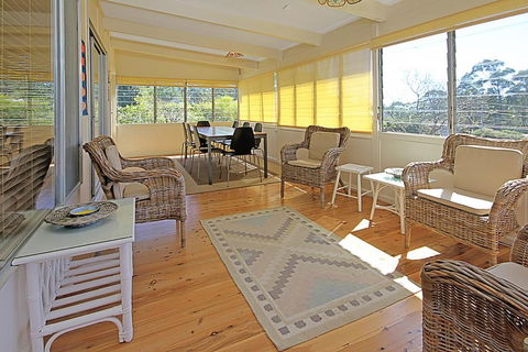REST ASHORE At MOLLYMOOK - Accommodation QLD 1