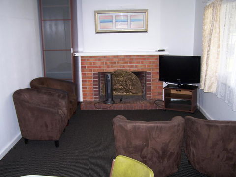 Restawile Motel - Accommodation QLD 3