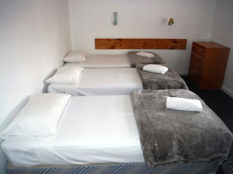 Restawile Motel - Accommodation QLD 2