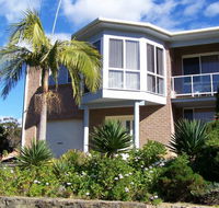 Retreat on Surf Beach - Accommodation QLD