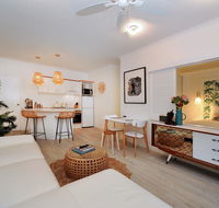 Retro Port Douglas Apartments - Accommodation QLD