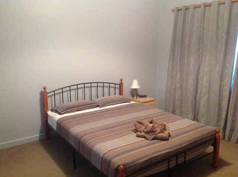 Rhodeside Lodge - Accommodation QLD 2