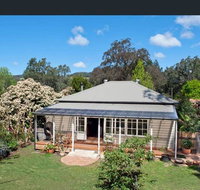 River Cottage - boutique accommodation - Accommodation QLD