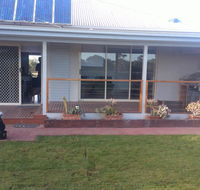 River Cottage Eagle Point - Accommodation QLD