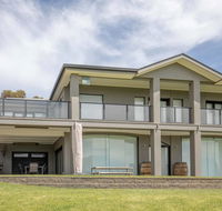 River Devine - Accommodation QLD