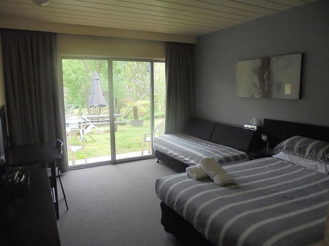 Riverbank Park MOTEL - Accommodation QLD 3