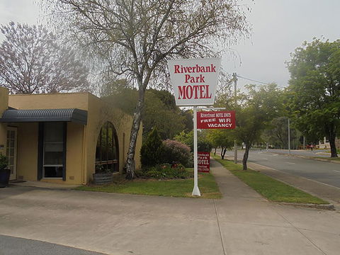 Riverbank Park MOTEL - Accommodation QLD 0
