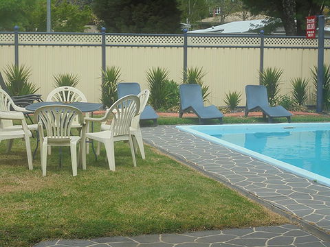 Riverbank Park MOTEL - Accommodation QLD 1