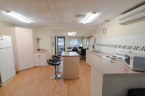 Riverfront Getaway - Mannum - Accommodation QLD 2