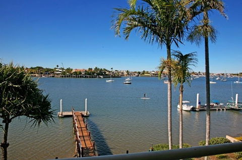 Riverside Apartments - Accommodation QLD 1