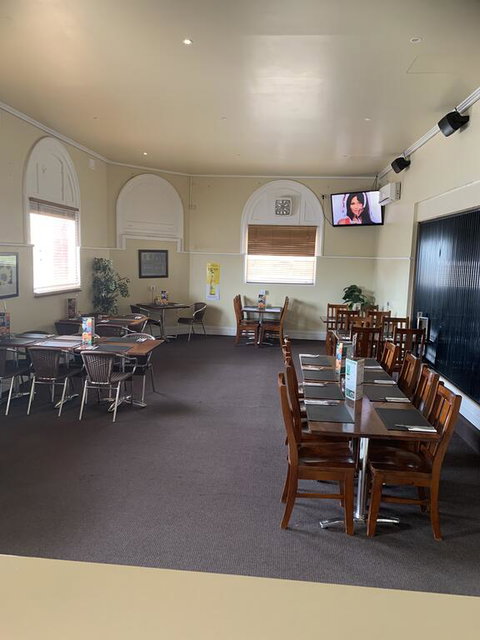 Riverside Hotel - Accommodation QLD 2