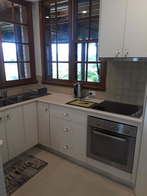 Rockwall Avoca Beach - Accommodation QLD 3