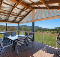 Rosamund House in Broke 4br House in walking distance to Cellar Doors - Accommodation QLD
