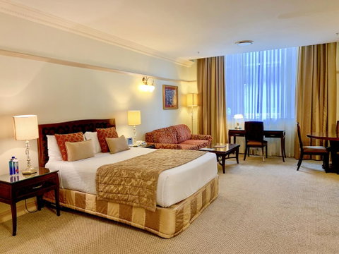 Royal Albert Hotel - Accommodation QLD 1