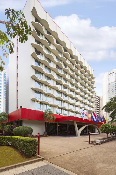Royal On The Park - Accommodation QLD 3