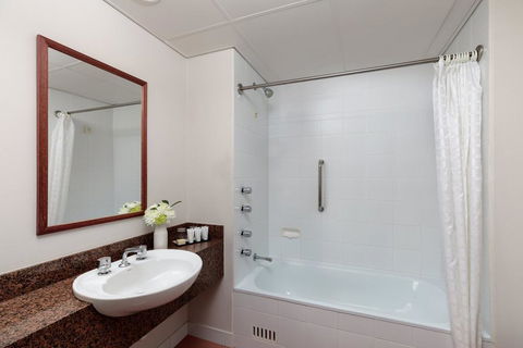 Rydges Bankstown - Accommodation QLD 1