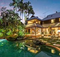 Sala On The Beach Luxury Beachfront House - Accommodation QLD