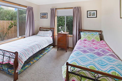 Sama-Sama - Walking Distance To Town And Water - Accommodation QLD 2