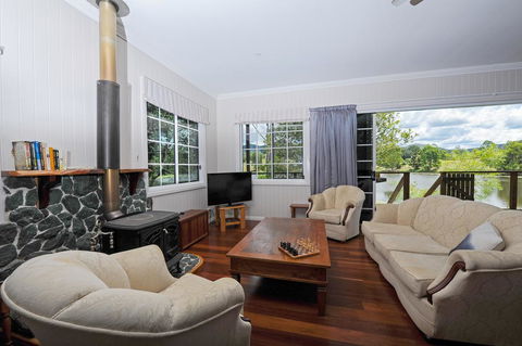 Samford Lakes - Accommodation QLD 0
