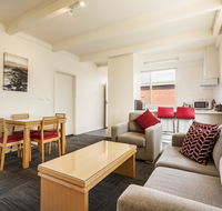Sandbelt Club Hotel - Accommodation QLD