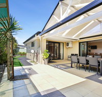 Sandy Bottom - Pet Friendly - 3 Min Walk to Beach - Accommodation QLD