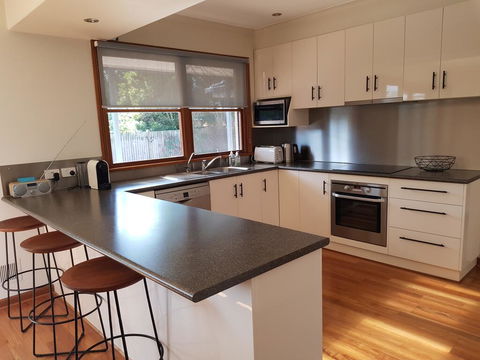 Sandy Bottoms - Accommodation QLD 1